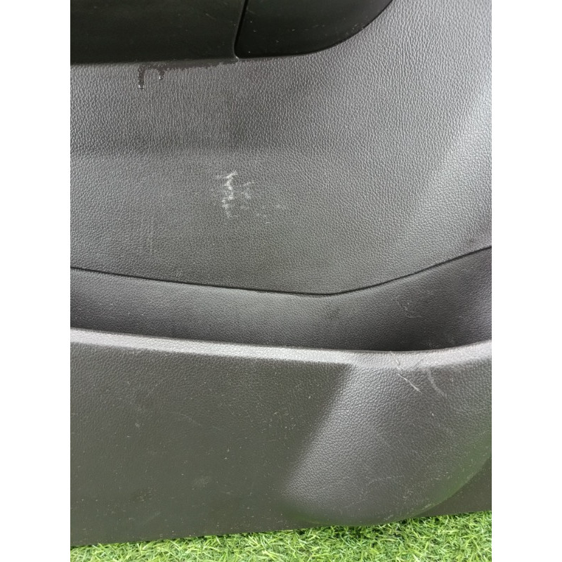 Дверная карта (салон) Chevrolet Captiva C140 2011 2.2 D (z22d1) 96441173
