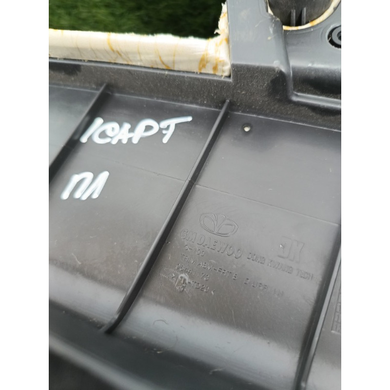 Дверная карта (салон) Chevrolet Captiva C140 2011 2.2 D (z22d1) 96441173