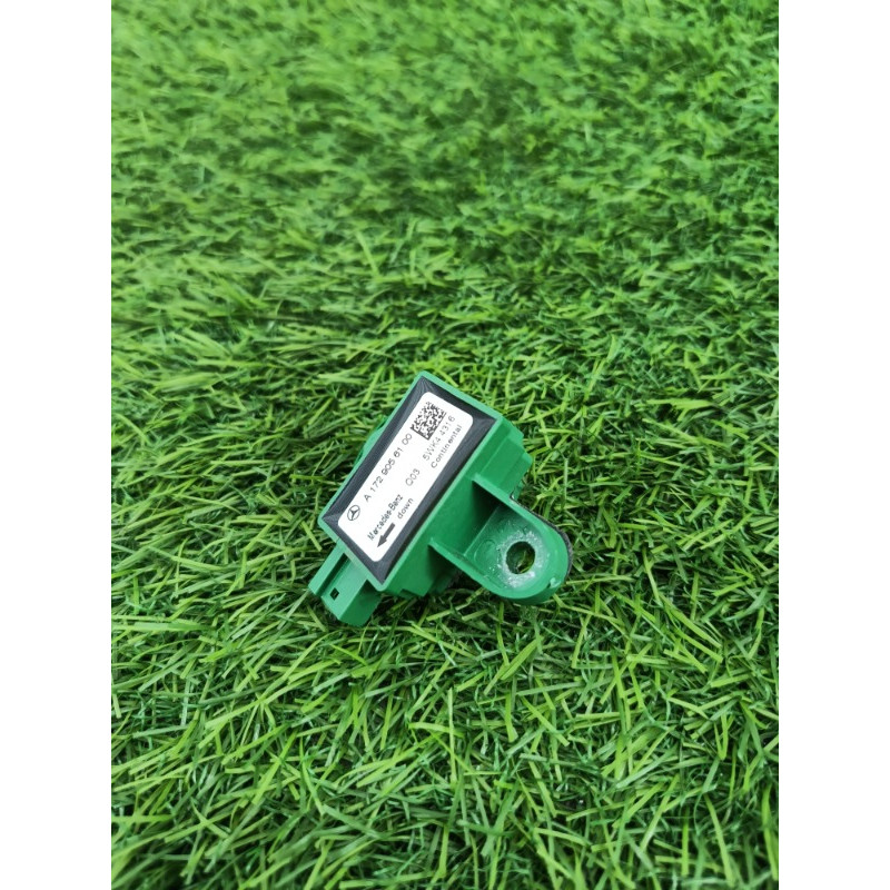 Датчик удара (электрика / датчики) Mercedes-Benz E-class w212 2013 2.2 CDI a1729056100