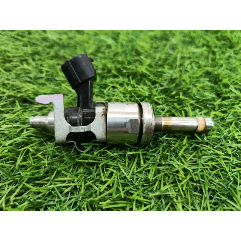 Форсунка топливная (топливная система) Subaru Forester SK 2020 2.5 16611AB030