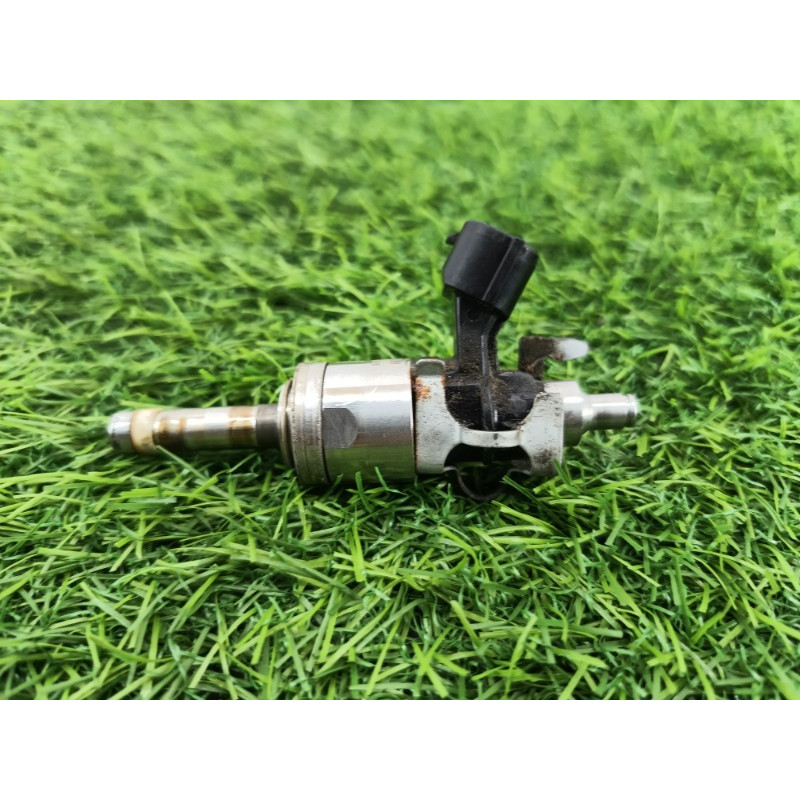 Форсунка топливная (топливная система) Subaru Forester SK 2020 2.5 16611AB030