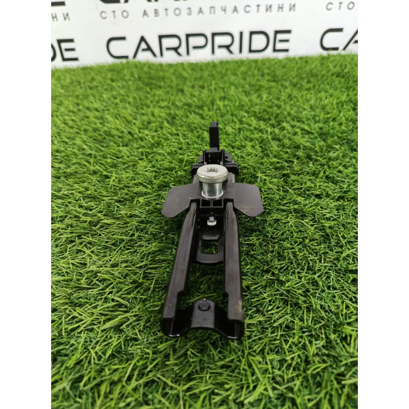 Кронштейн ремня безопасности (салон) AUDI A6 C7 2011 2.0 tdi 8t8857833