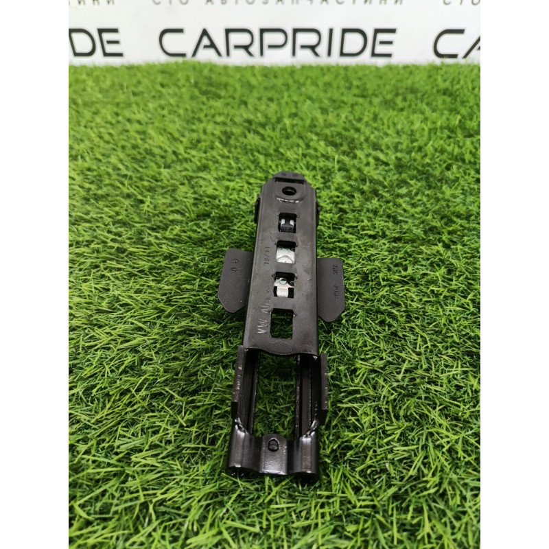 Кронштейн ремня безопасности (салон) AUDI A6 C7 2011 2.0 tdi 8t8857833