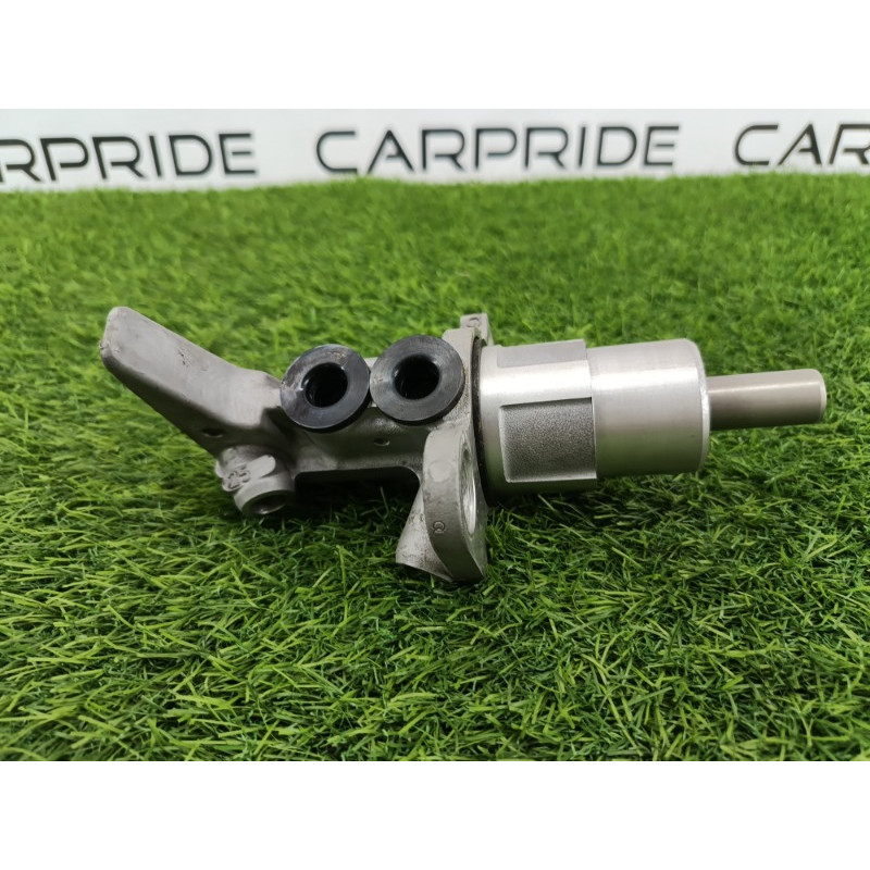 Главный тормозной цилиндр (тормозная система) AUDI A6 C7 2011 2.0 tdi 4G2611021