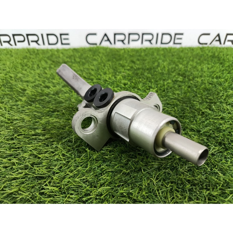 Главный тормозной цилиндр (тормозная система) AUDI A6 C7 2011 2.0 tdi 4G2611021