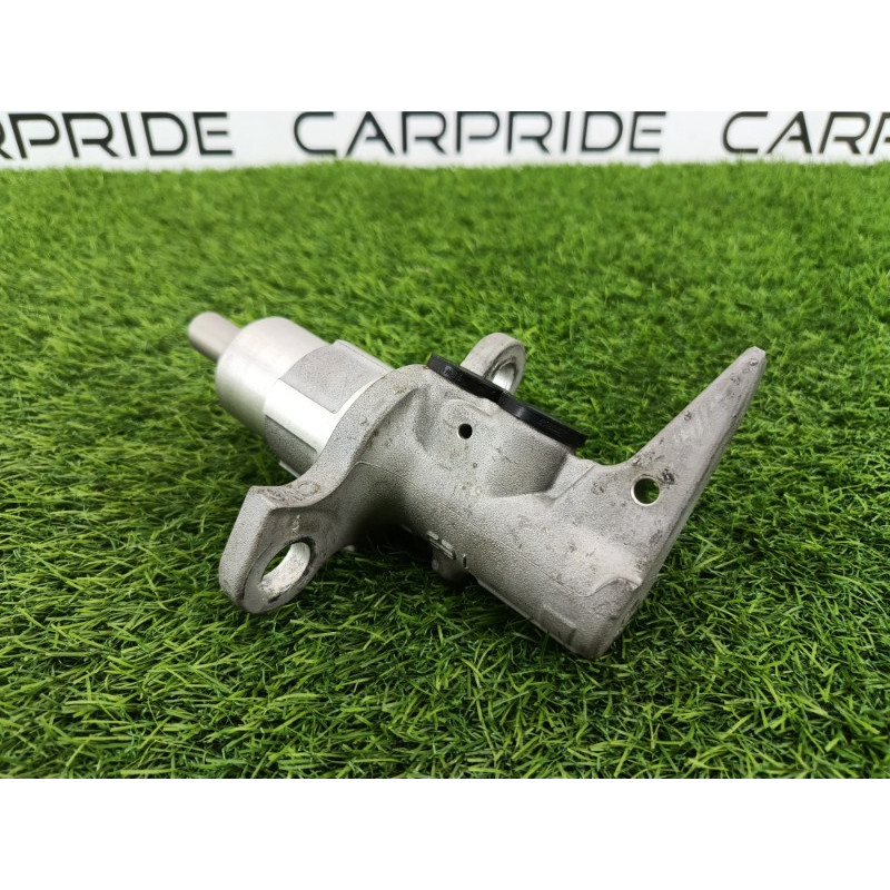 Главный тормозной цилиндр (тормозная система) AUDI A6 C7 2011 2.0 tdi 4G2611021