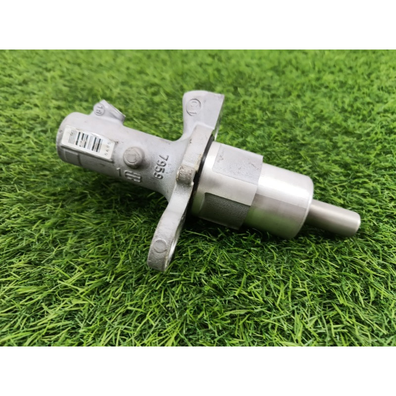 Главный тормозной цилиндр (тормозная система) AUDI A6 C7 2011 2.0 tdi 4G2611021