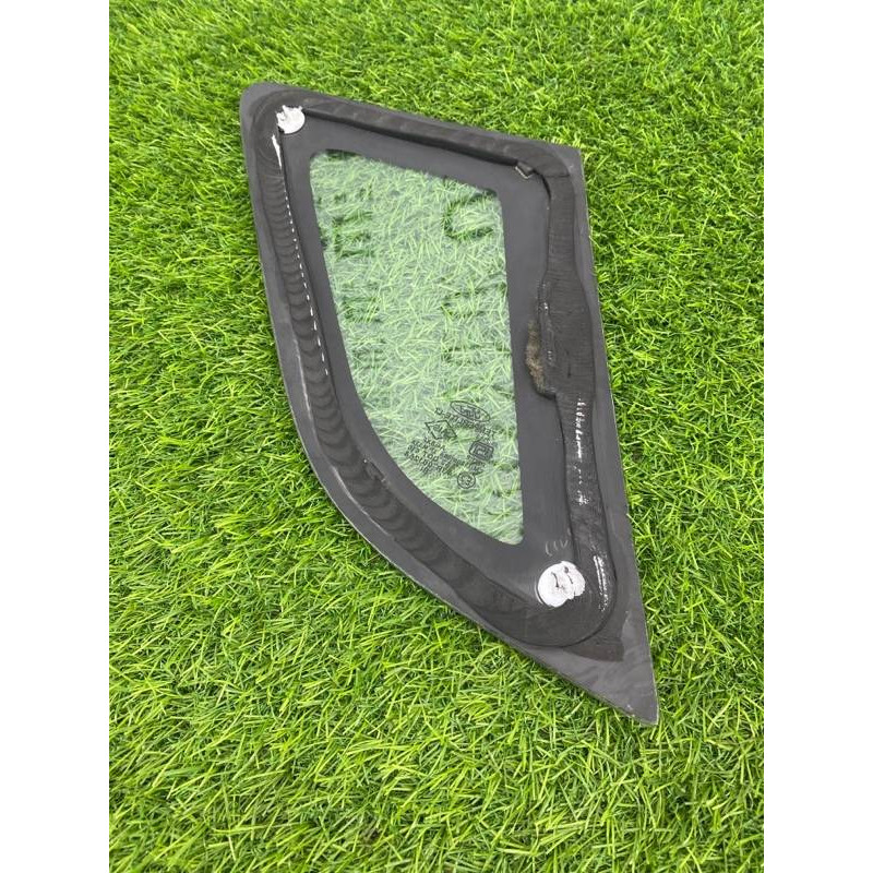 Форточка кузова (стекла и зеркала) Ford Ecosport B515 2018 1.0L DN1Z-5829711-A