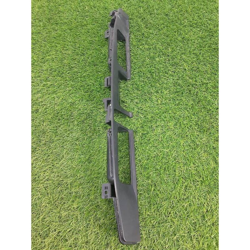 Накладка крышки багажника (кузов и элементы) Subaru OUTBACK B15 91111al00a