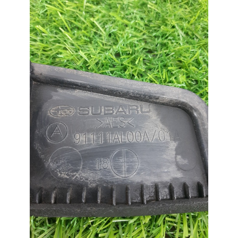 Накладка крышки багажника (кузов и элементы) Subaru OUTBACK B15 91111al00a