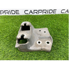 Кронштейн подушки двигателя