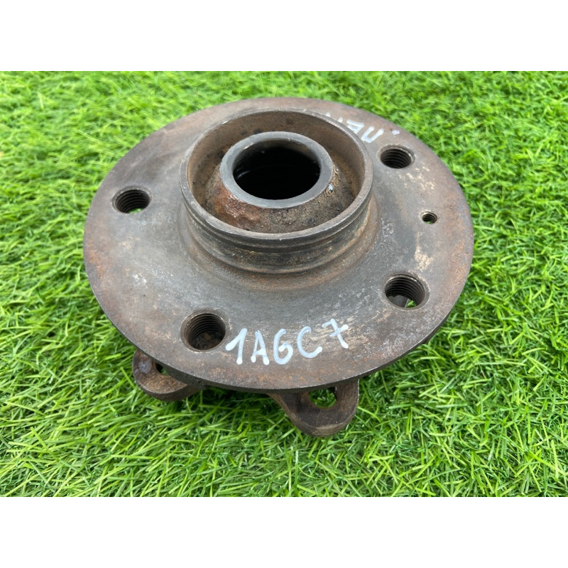 Ступица (подвеска) AUDI A6 C7 2011 2.0 tdi 4H0498625A