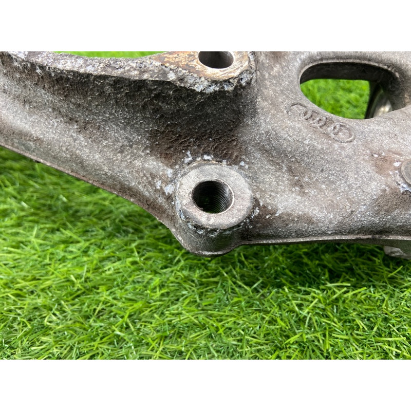 Поворотный кулак (подвеска) AUDI A6 C7 2011 2.0 tdi 4G0407254A