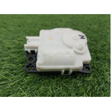 Привод заслонки отопителя