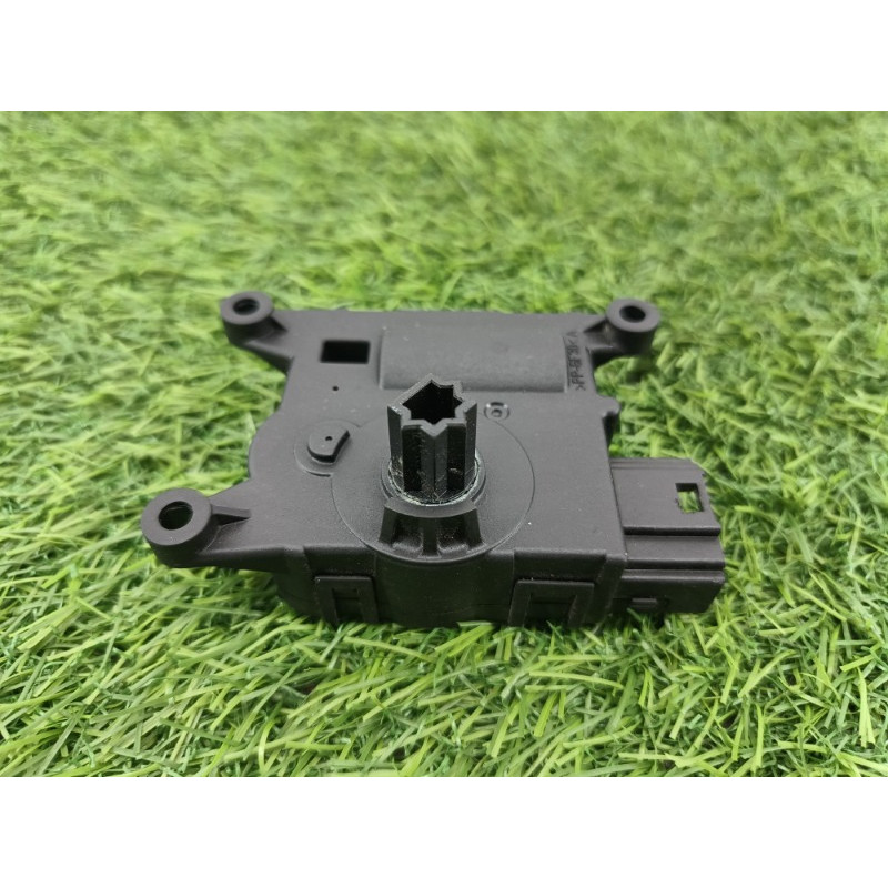Привод заслонки отопителя (отопление и кондиционирование) Subaru Forester SJ t1017826p
