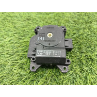 Привод заслонки отопителя