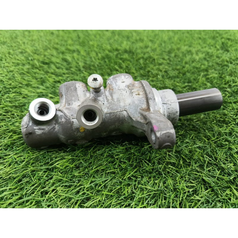 Головний гальмівний циліндр (гальмівна система) Ford Ecosport B515 2018 1.0L GN1Z2140B