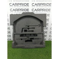 Лоток багажника