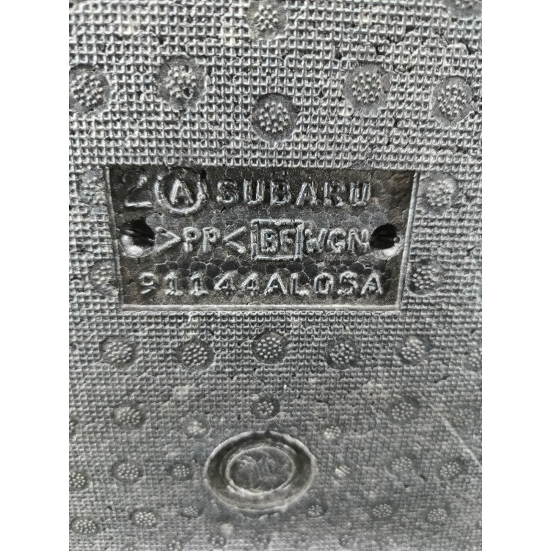 Лоток багажника (салон) Subaru Outback B15 91144al05a