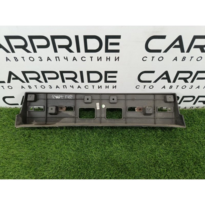 Площадка номерного знака (кузов и элементы) Chevrolet Captiva C140 2011 2.2 D (z22d1) 95471638