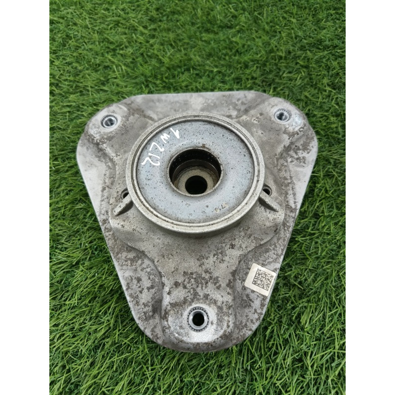 Опора стойки (подвеска) Mercedes-Benz E-class w212 2013 2.2 CDI a2123230020