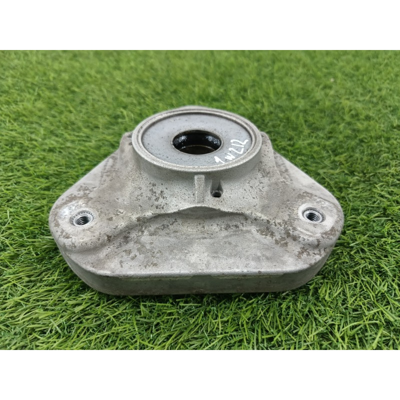 Опора стойки (подвеска) Mercedes-Benz E-class w212 2013 2.2 CDI a2123230020