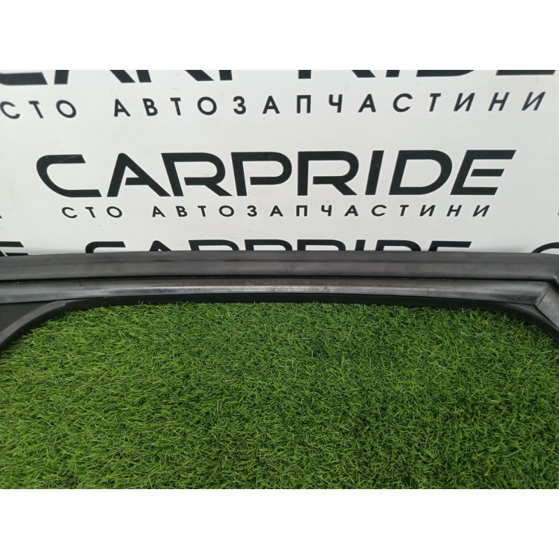 Уплотнитель стекла двери (кузов и элементы) AUDI A6 C7 2011 2.0 tdi 4g5839439