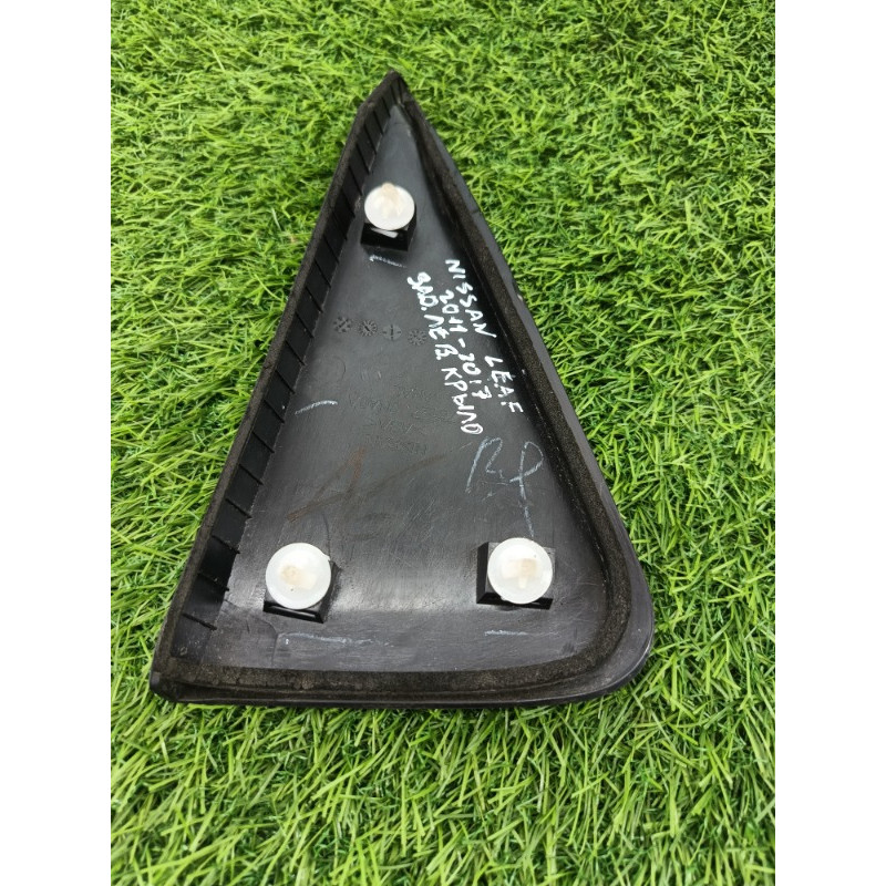 Молдинг крыла (кузов и элементы) Nissan Leaf ZE0 781273na0a