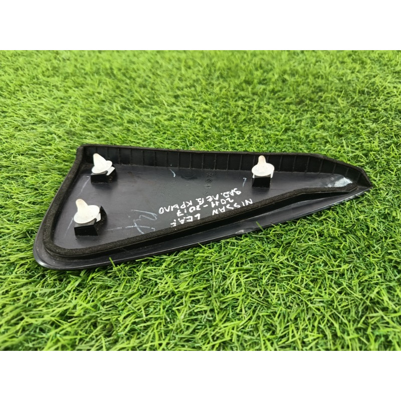 Молдинг крыла (кузов и элементы) Nissan Leaf ZE0 781273na0a