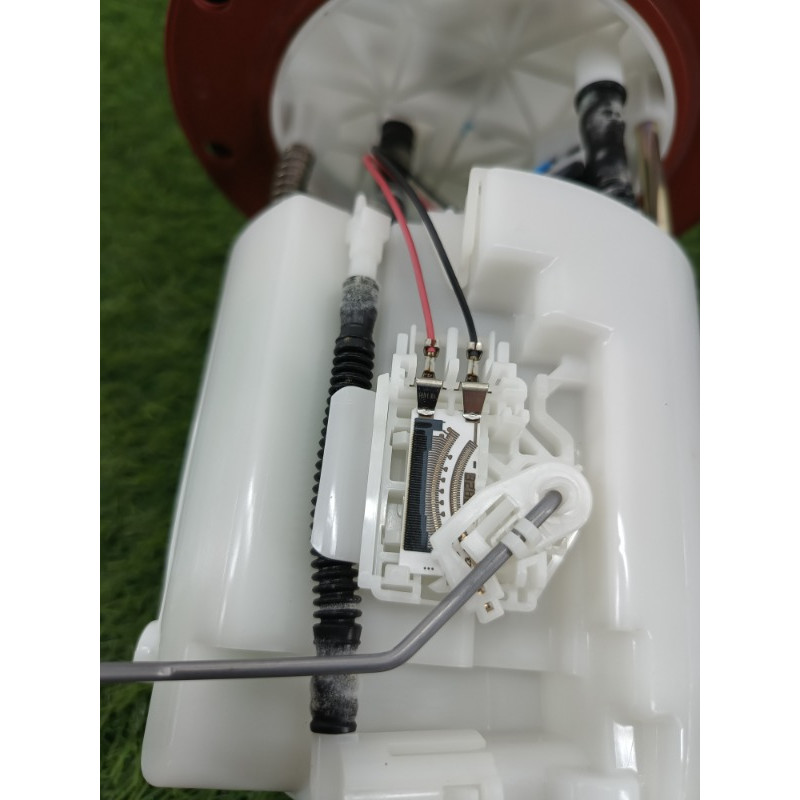 Топливный насос (топливная система) Subaru Forester SJ 42021va010