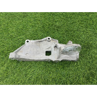 Кронштейн двигателя