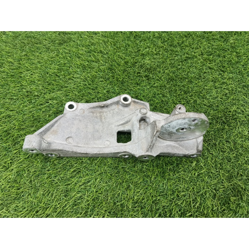 Кронштейн двигателя (кронштейны двигателя) Subaru Legacy BN 2016 2.5