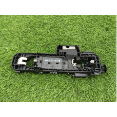 Кронштейн ручки двери