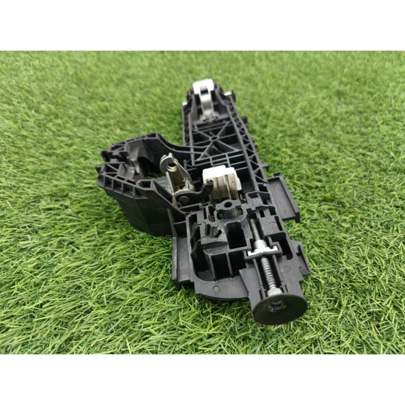 Кронштейн ручки двери (кузов и элементы) Mercedes-Benz E-class w212 2013 2.2 CDI a2047601634