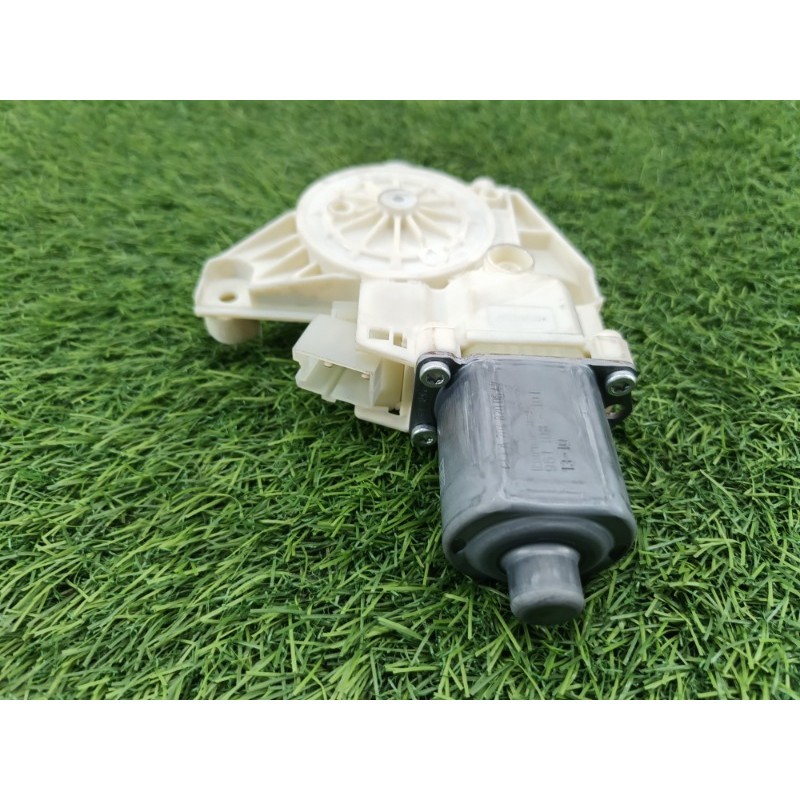 Мотор стеклоподъемника (электрика) Mercedes-Benz E-class w212 2013 2.2 CDI a2048200642