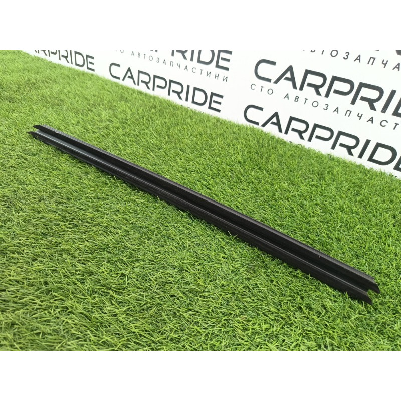 Молдинг стекла внутренний (наружные элементы кузова) Mercedes-Benz E-class w212 2013 2.2 CDI a2127353365