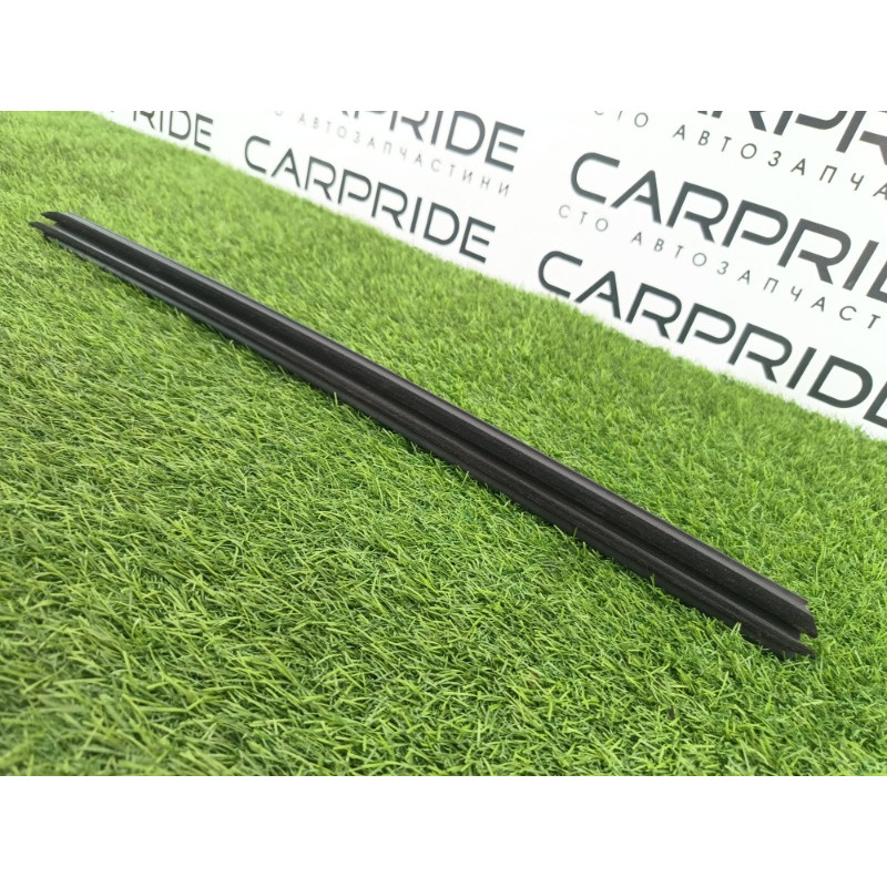 Молдинг стекла внутренний (наружные элементы кузова) Mercedes-Benz E-class w212 2013 2.2 CDI a2127353465