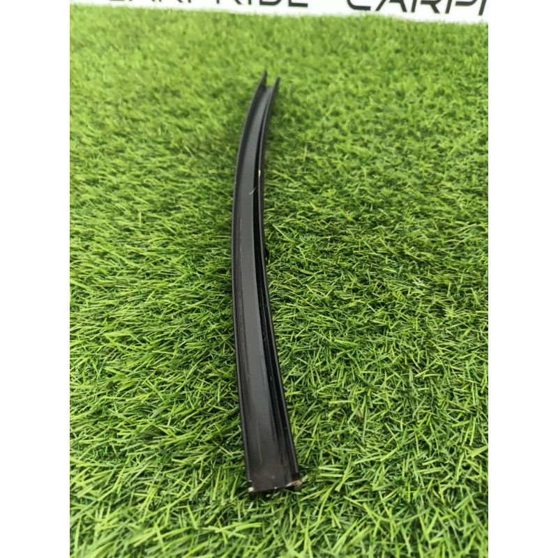 Направляющая стекла двери (кузов и элементы) Mercedes-Benz E-class w212 2013 2.2 CDI a2127300219