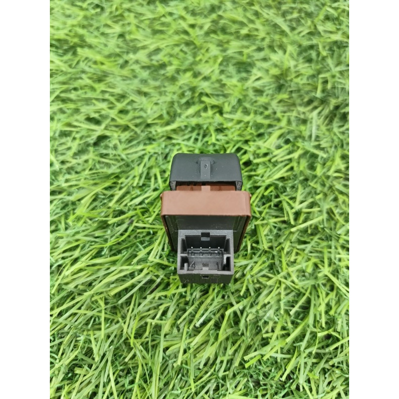 Кнопка открывания крышки багажника (электрика / кнопки) AUDI A6 C7 2011 2.0 tdi 4h0959831a