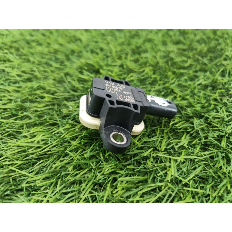 Датчик удара (электрика / датчики) AUDI A6 C7 2011 2.0 tdi 4h0955557