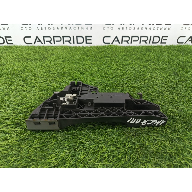 Кронштейн ручки двери (кузов и элементы) AUDI A6 C7 2011 2.0 tdi 4h2837886