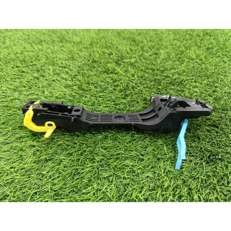 Кронштейн ручки двери (кузов и элементы) Subaru Forester SJ 62142SG010