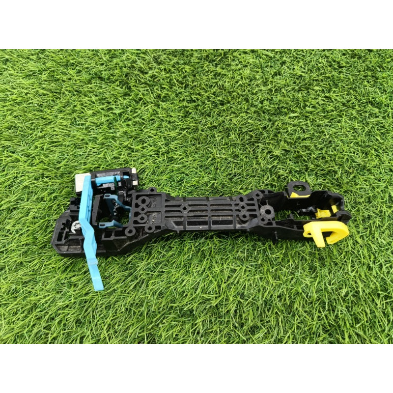 Кронштейн ручки двери (кузов и элементы) Subaru Forester SJ 62142SG010