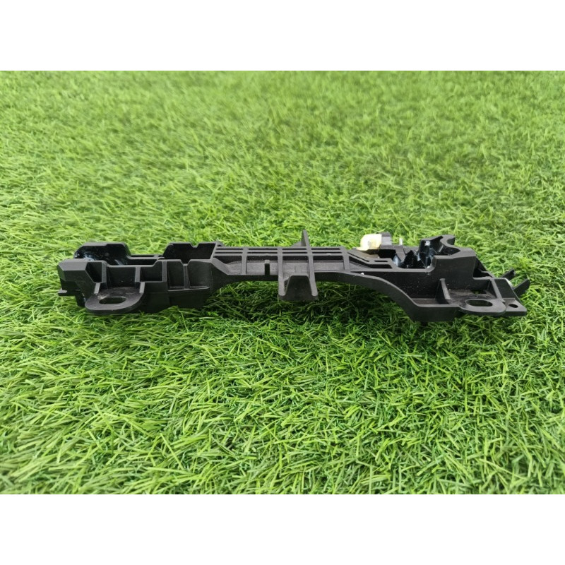 Кронштейн ручки двери (кузов и элементы) Subaru Forester SK 2020 2.5 61142CA000