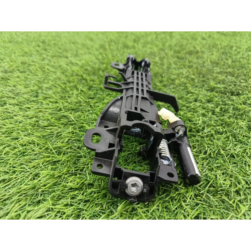Кронштейн ручки двери (кузов и элементы) Subaru Forester SK 2020 2.5 61142CA000