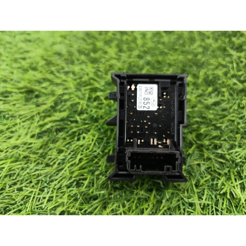 Кнопка стеклоподъемника (электрика / кнопки) Subaru Forester SK 2020 2.5 83071FL310