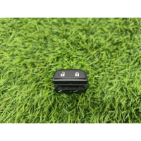 Кнопка блокировки центрального замка