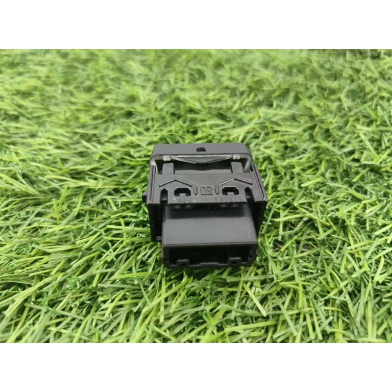 Кнопка блокировки центрального замка (электрика / кнопки) Subaru Forester SK 2020 2.5 83078FL000