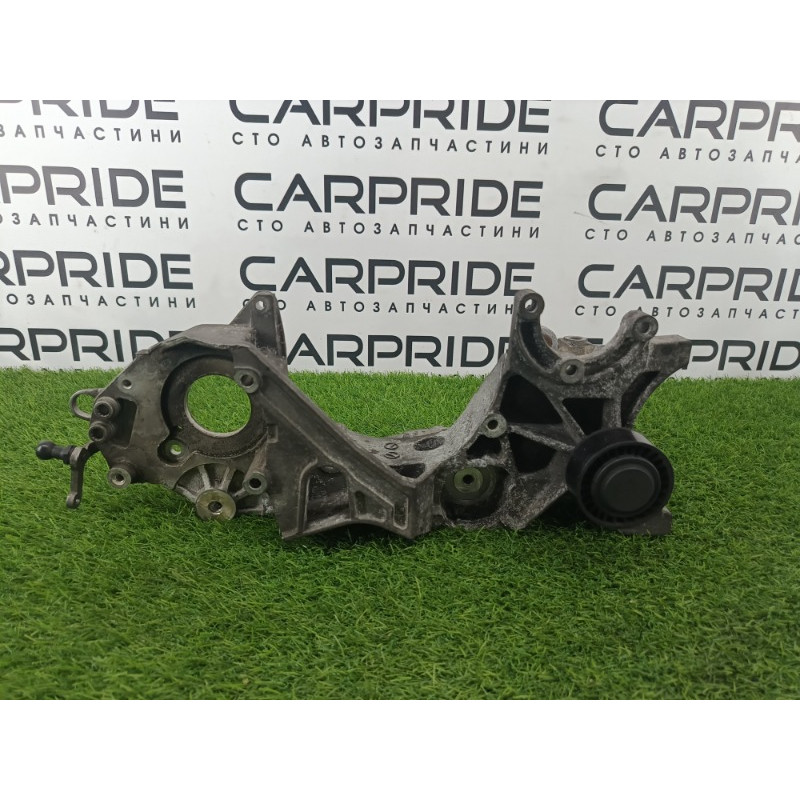 Кронштейн (двигатель и элементы) AUDI A6 C7 2011 2.0 tdi 03L903143H