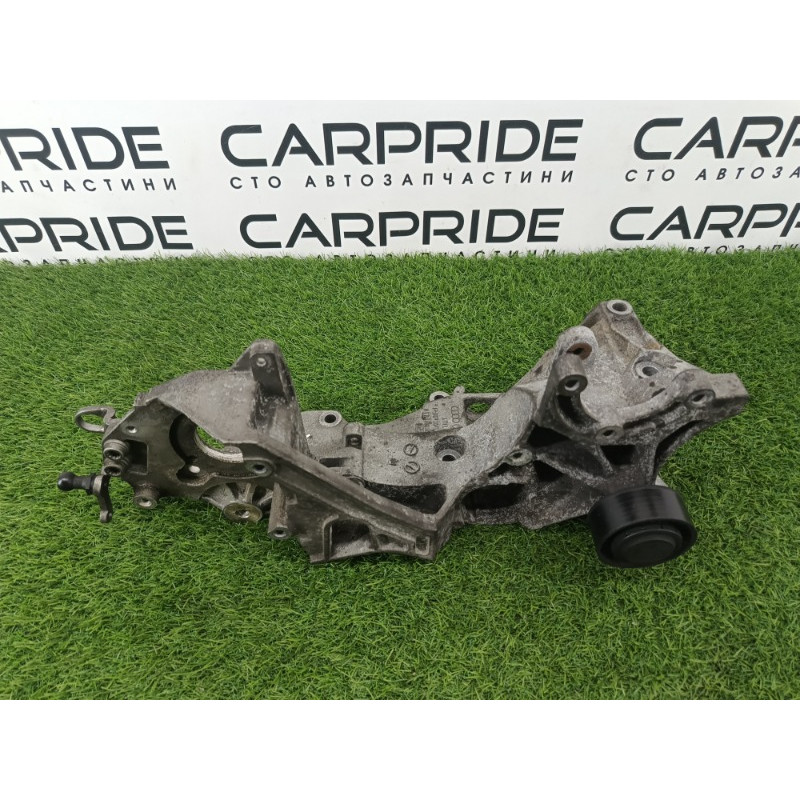 Кронштейн (двигатель и элементы) AUDI A6 C7 2011 2.0 tdi 03L903143H